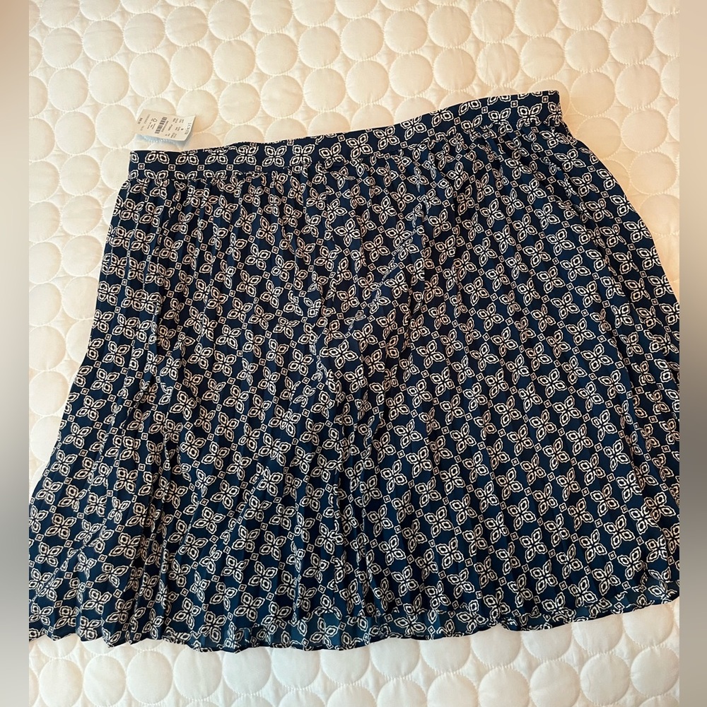 NWT pleated shirt